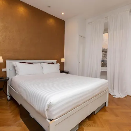 Fontana Di Trevi Modern רומא