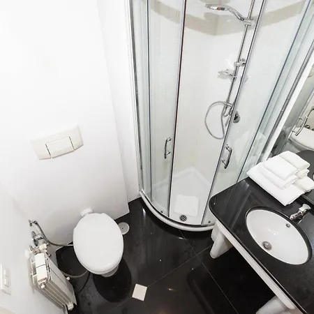 Fontana Di Trevi Modern רומא