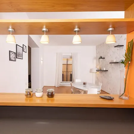 Fontana Di Trevi Modern דירה