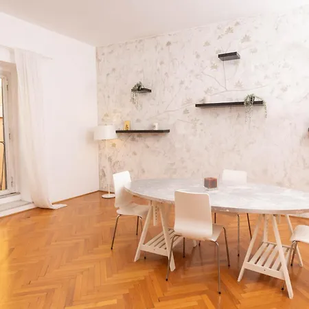 Apartment Fontana Di Trevi Modern