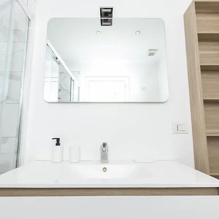 Fontana Di Trevi Modern דירה *