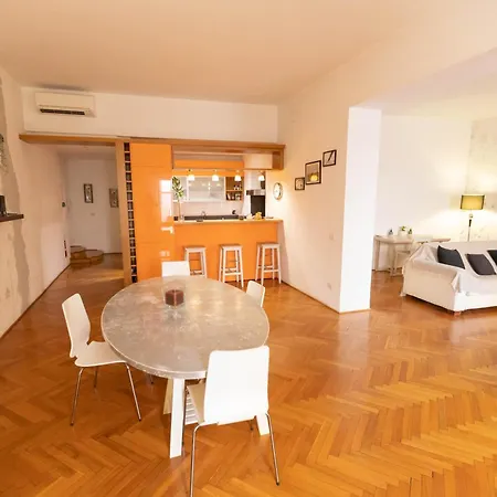 Apartment Fontana Di Trevi Modern