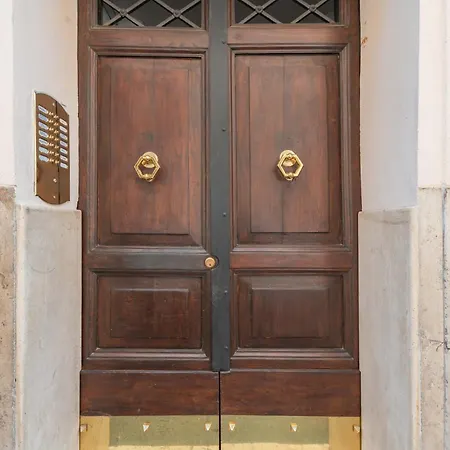 Fontana Di Trevi Modern דירה