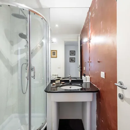 Fontana Di Trevi Modern דירה