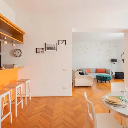 Fontana Di Trevi Modern דירה