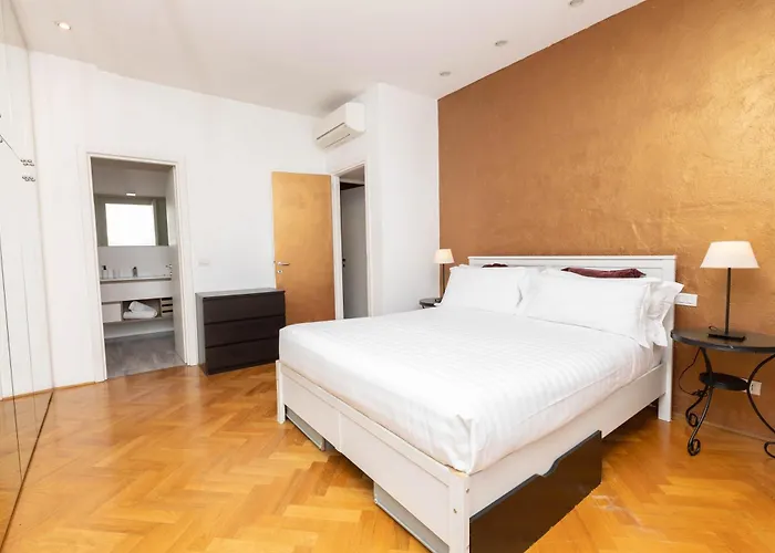 Fontana Di Trevi Modern Daire